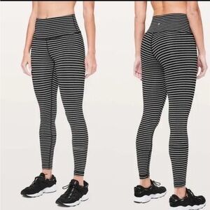 Lululemon Wunder Under Tight HR 8 Parallel Stripe Black & White Luxtreme 28”